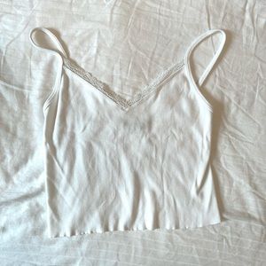 Brandy Melville lace trimmed tank top camisole